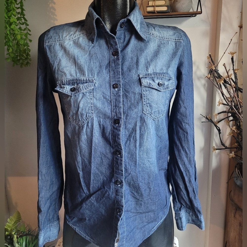 Cello Denimwear Blue Faded Detail Button Up Shirt Size M
